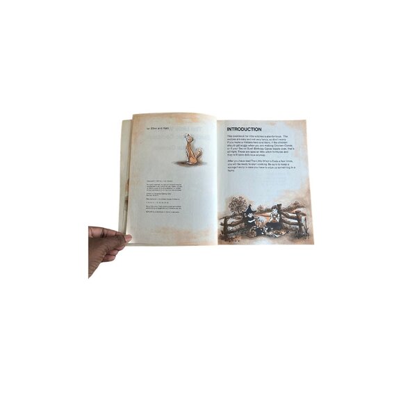 The Little Witchs Black Magic Cookbook By Linda Glovach Vintage Soft Cover - Picture 2 of 9